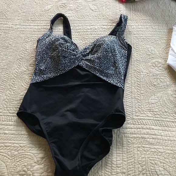 Top - Picture 5 of 8